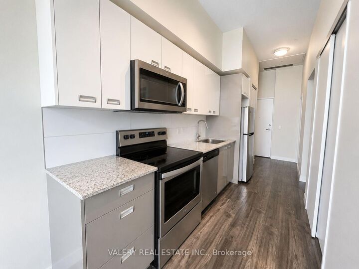 Property Photo:  257 Hemlock Street 108  ON N2L 3R4 