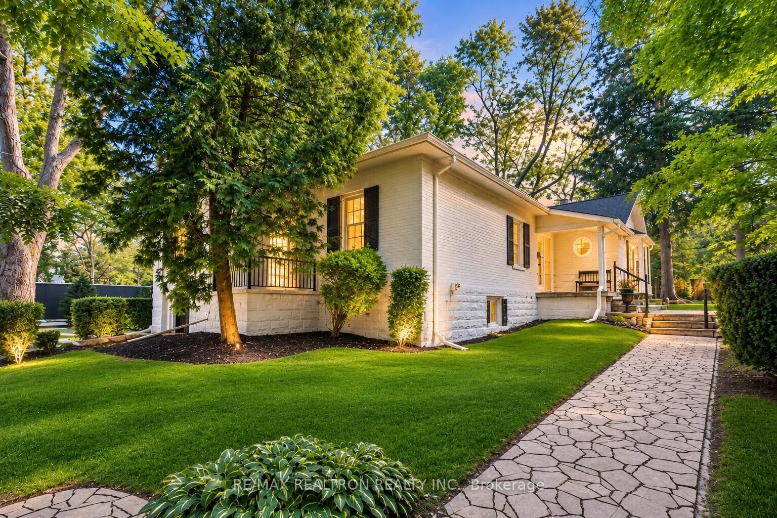 Property Photo:  151 Brooke Street  ON L4J 1Z2 