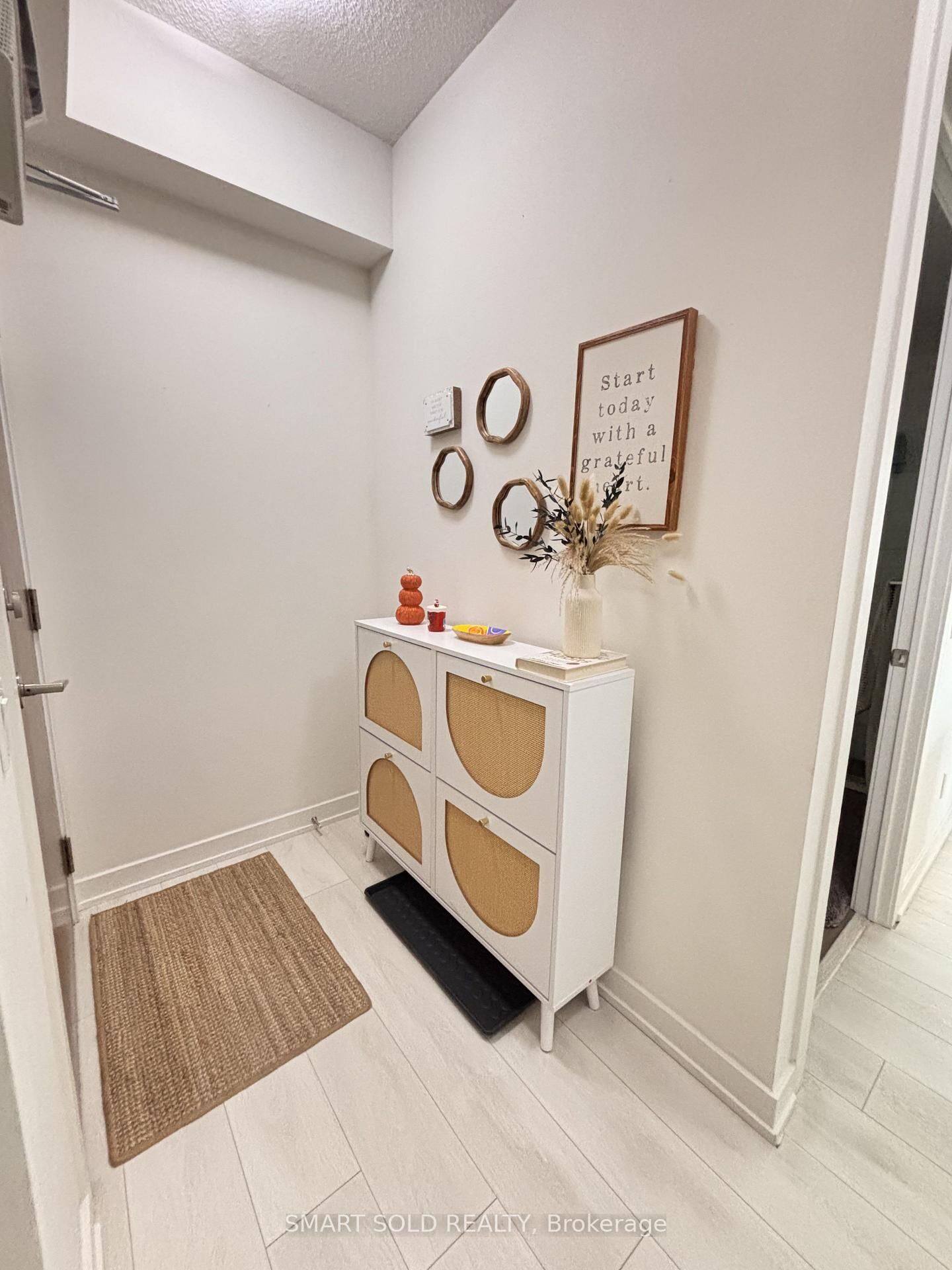 Property Photo: 2212 Lake Shore Boulevard W 908 ON M8V 0C2