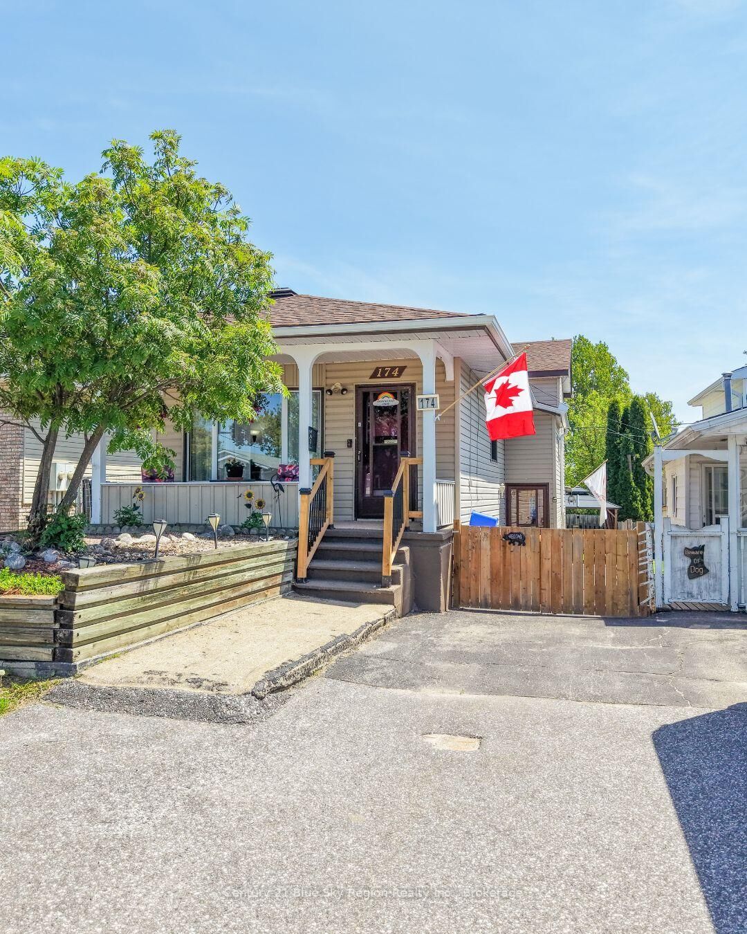 Property Photo:  174 Princess Street E  ON P1B 1P7 