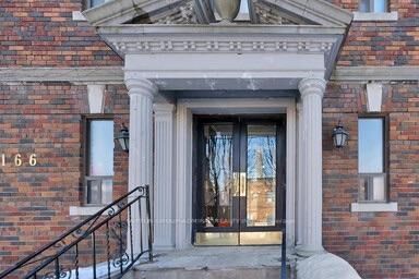 Photo de la propriété: 166 Eastbourne Avenue 40 ON M5P 2G6