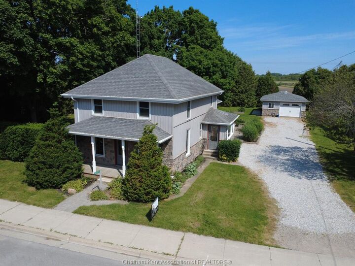 10517 Longwoods Road — photo 1