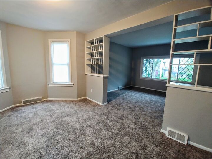 Property Photo: 716 Main Street PA 15108