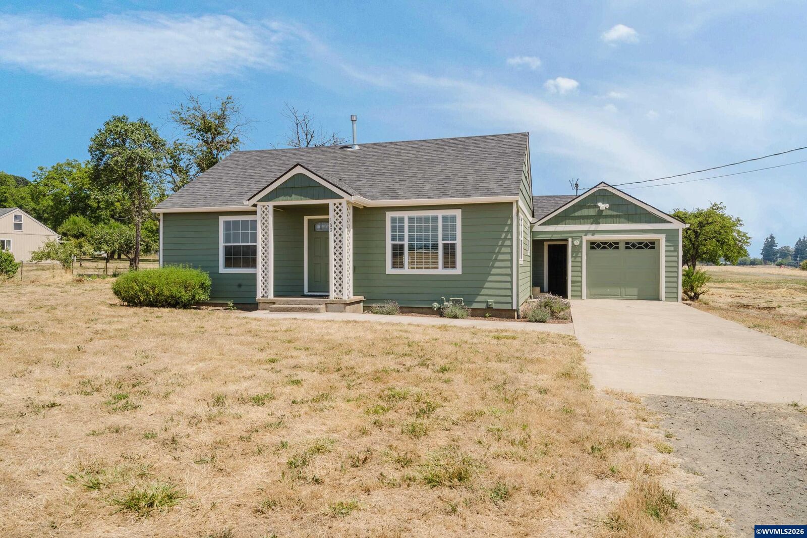 Property Photo:  160 N Fir Villa Rd  OR 97338 