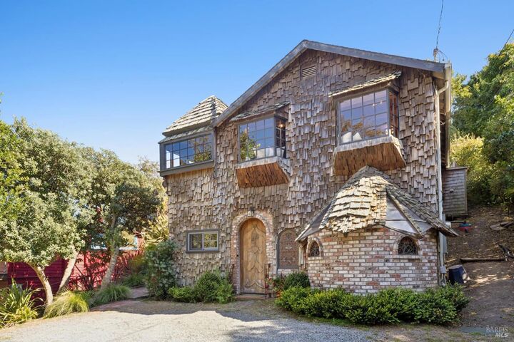 Property Photo: 10 Canyon Avenue CA 94924