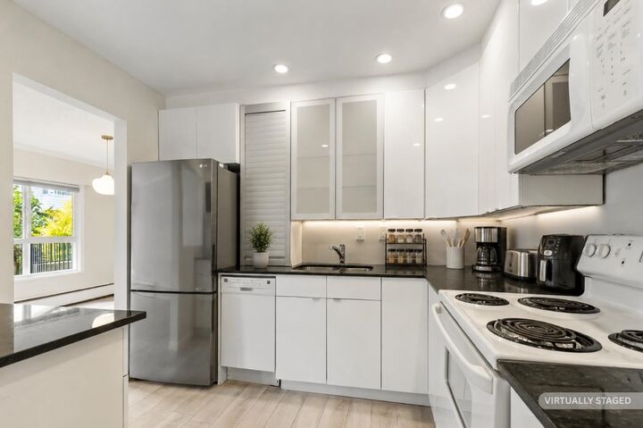 Property Photo: 1371 Foster Street 104 BC V4B 3X5