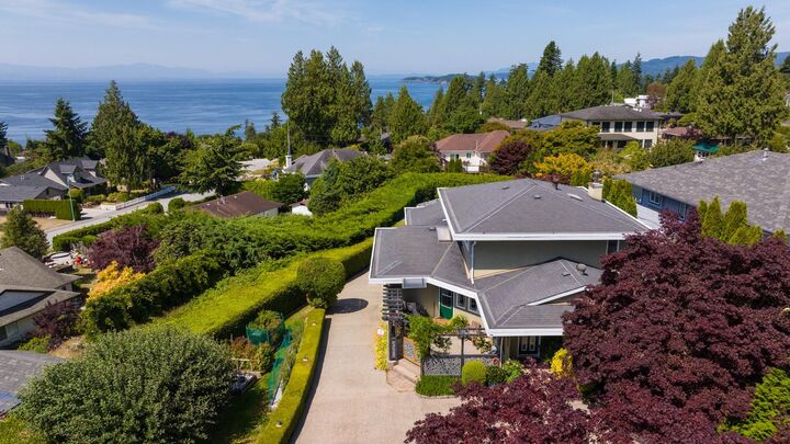 4827 Bluegrouse Drive — photo 1