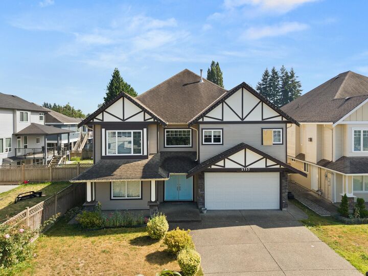 Property Photo: 2737 Carriage Court BC V4X 0A3