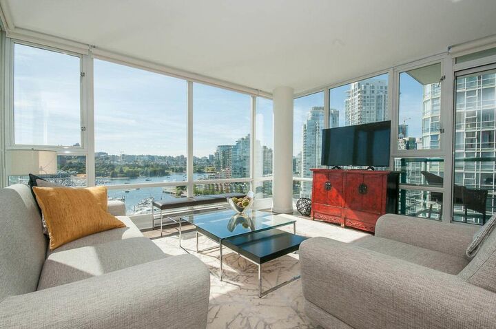 Property Photo:  1067 Marinaside 1703  BC V6Z 3A4 