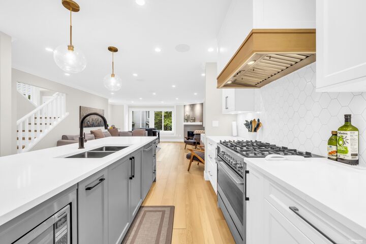 Property Photo: 2600 Beaverbrook Crescent 28 BC V3J 7W6