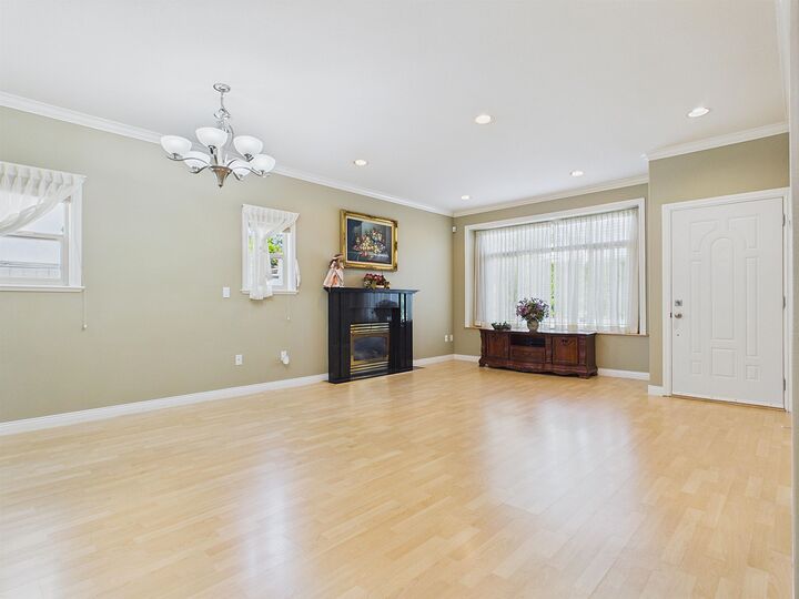 Property Photo: 6060 Clinton Street BC V5J 2M5