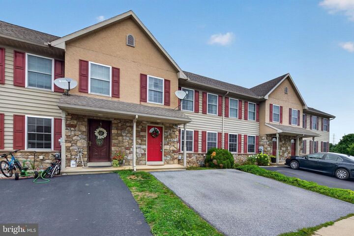 Property Photo:  53 Perseverance Lane  PA 17522 