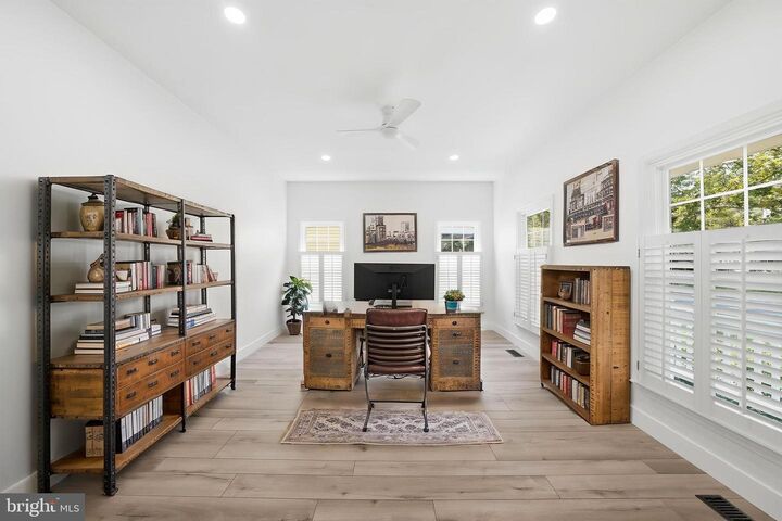 Property Photo: 20384 Middlebury Street VA 20147