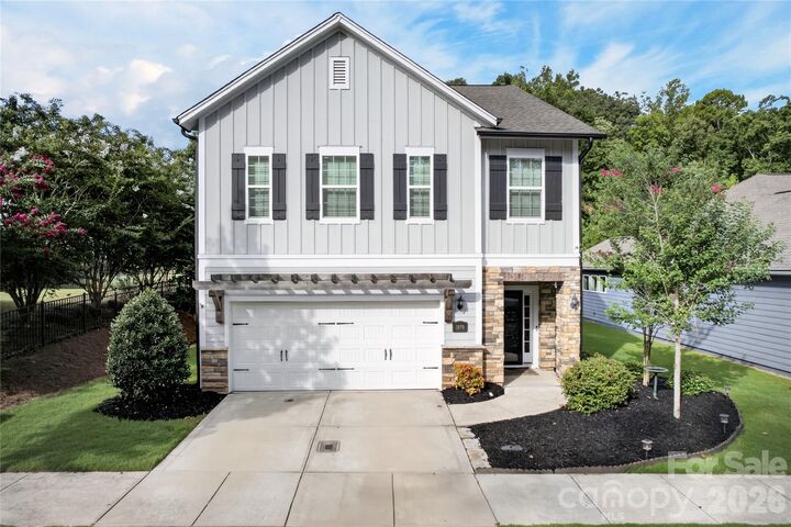 Property Photo: 1879 Felts Parkway SC 29715