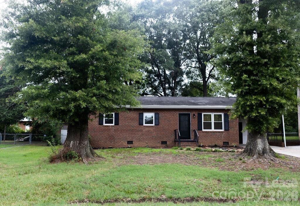 Property Photo: 1411 Frederick Street NC 28150
