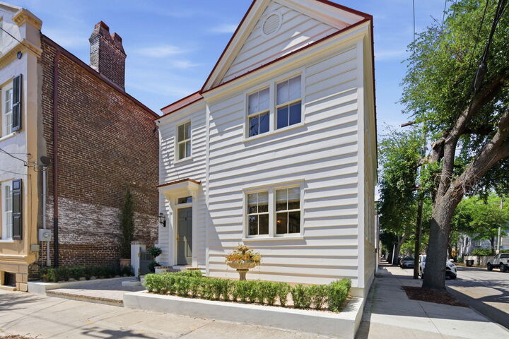 Property Photo:  55 Elizabeth Street  SC 29403 