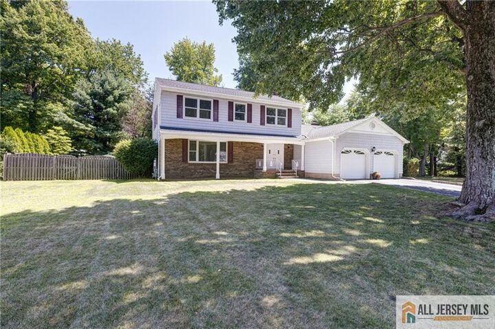 Property Photo:  32 Ellmyer Road  NJ 08820 