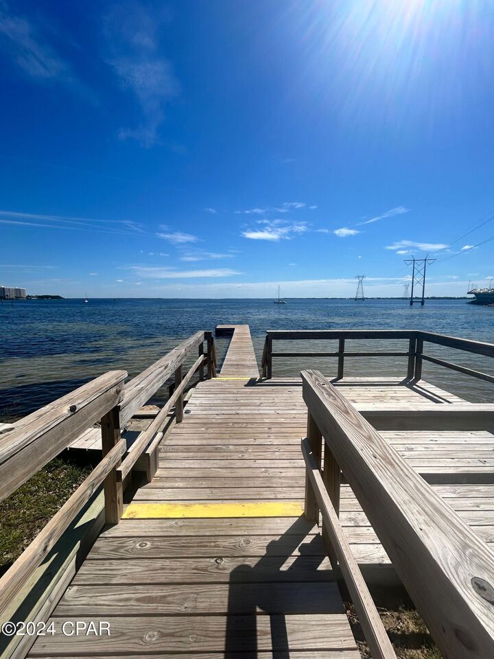 Property Photo: 6422 US-98 206 FL 32407