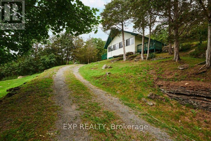11 Goodbody Crescent — photo 1