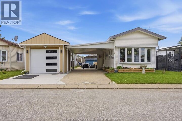 Property Photo: 4 Malden Hill ON N9V 3E1