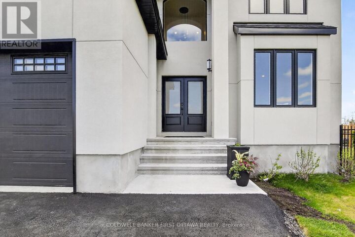 Photo de la propriété: 207 Owen Lucas Street ON K7S 3G8