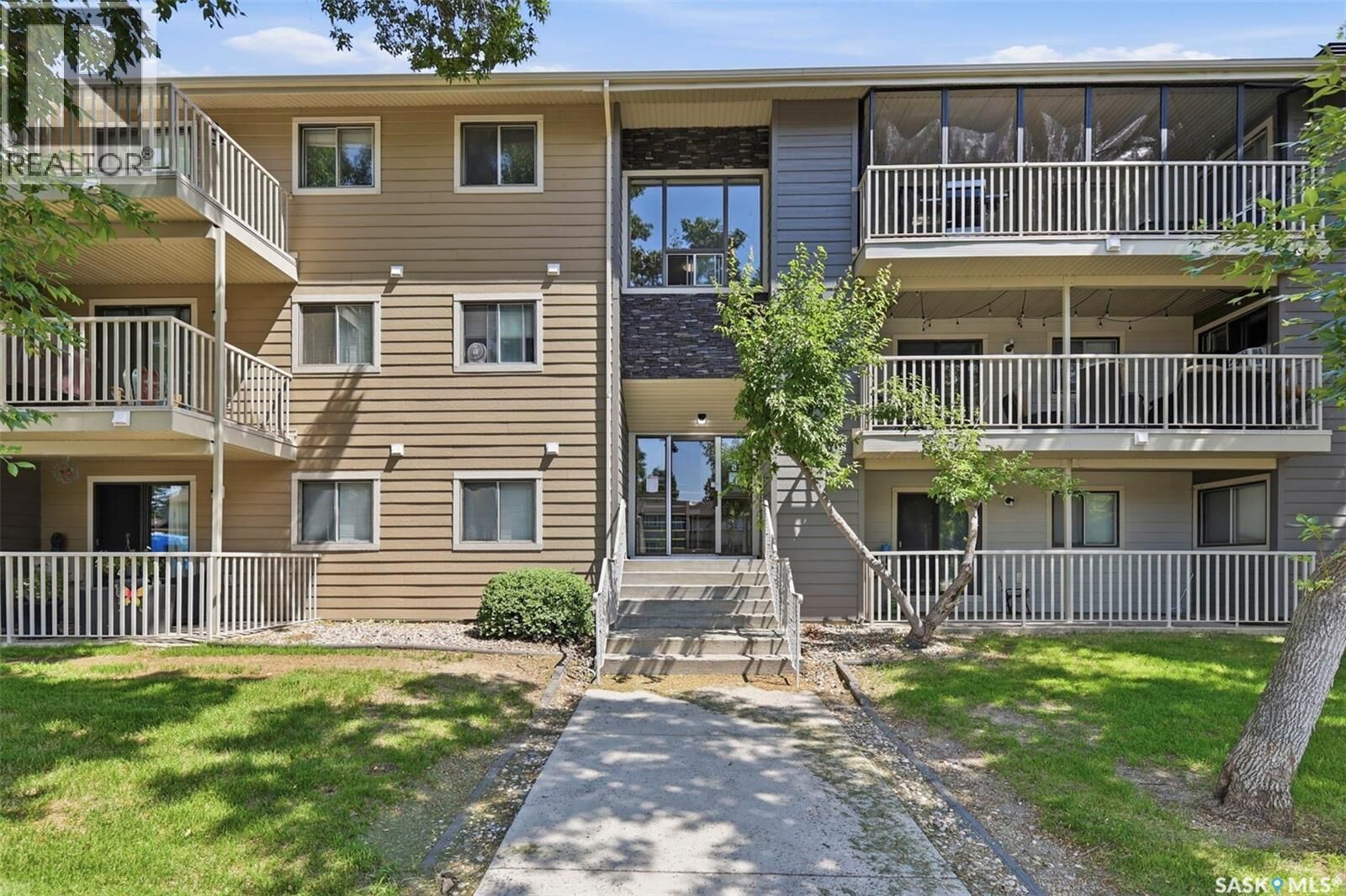 Property Photo:  301 1121 1A McKercher Drive  SK S7H 5B8 