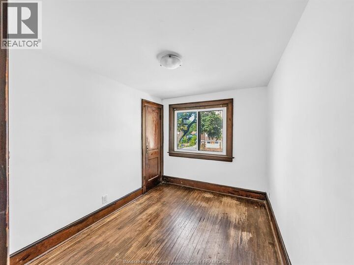 Property Photo: 527-531 McEwan Avenue ON N9B 2E7