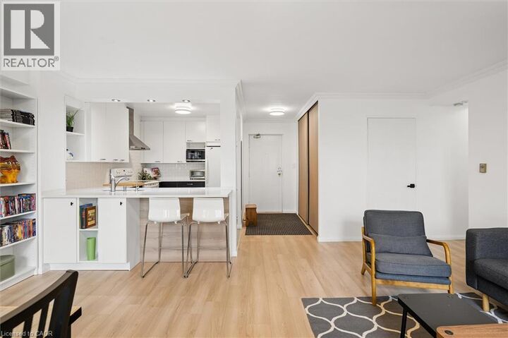 Property Photo: 18 Holborn Court 506 ON N2A 4A1