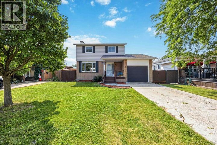 Property Photo: 172 Templeton Crescent ON N0N 1H0
