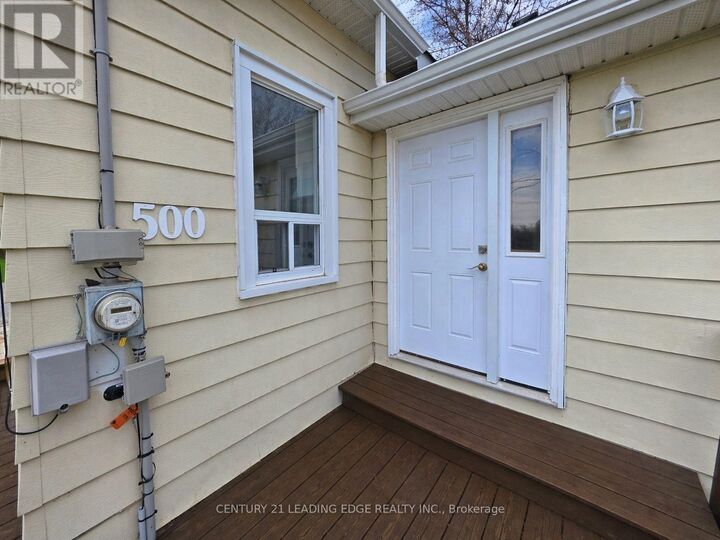 Property Photo: 500 The Queensway South ON L4P 2E3