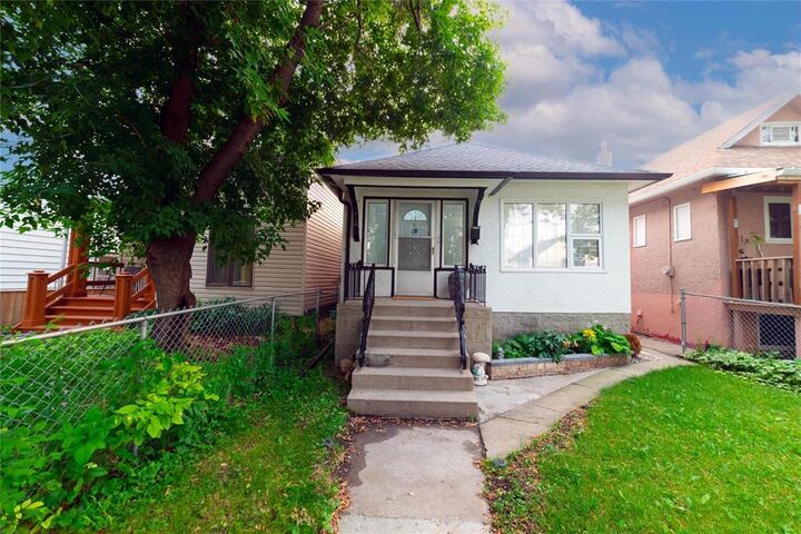 Property Photo: 616 Banning Street MB R3G 2G1