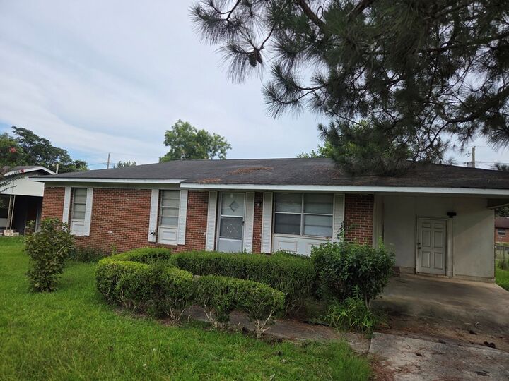 Property Photo: 305 W 27th Avenue GA 31015