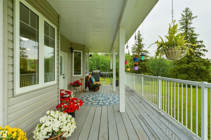 Property Photo: 56010 Rge Road 20A AB T0E 1V0
