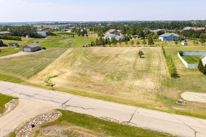 Property Photo:  7330 Runnel Road  ND 58503 