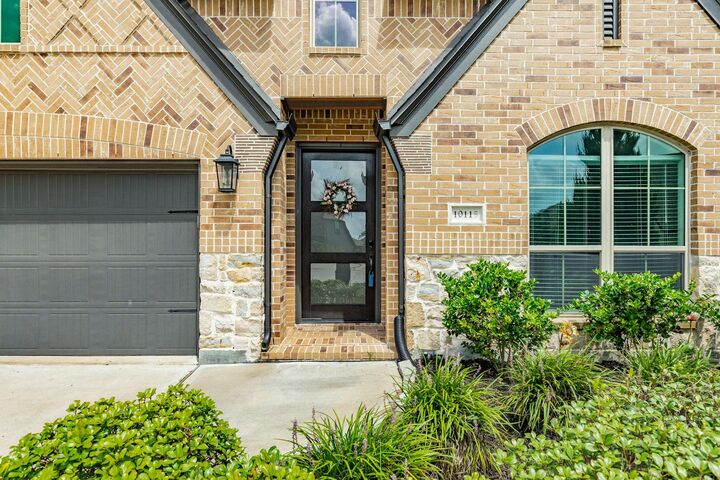Property Photo: 10115 Stride Court TX 77583