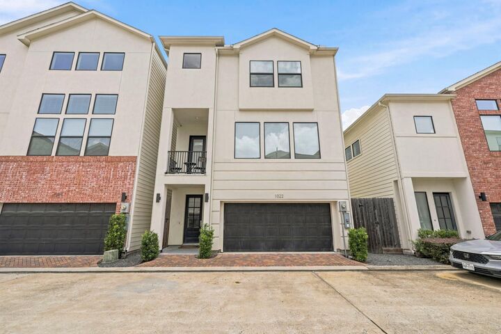 Property Photo:  1022 Green Kensington Drive  TX 77008 