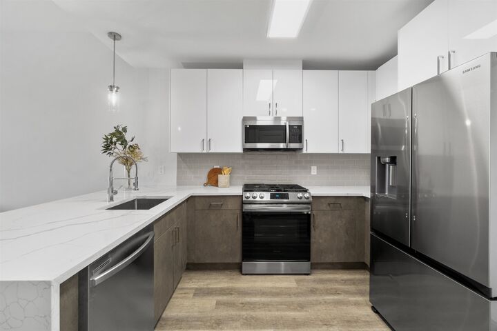 Property Photo: 412 Whiton St 802 NJ 07304