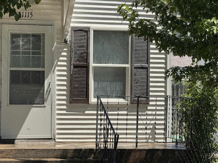 Property Photo:  1115 N Bailey 303 East 11th St  NE 69101-8435 
