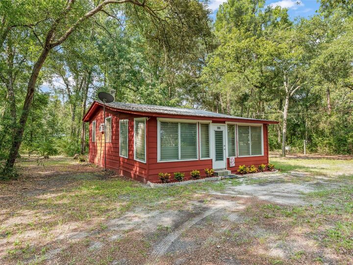 Property Photo:  4935 SW 124th Ln  FL 33597 