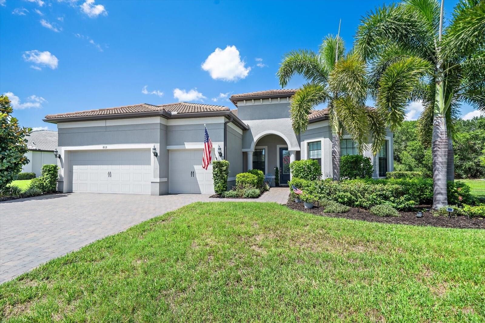 Property Photo: 809 Sigsbee Loop FL 34240