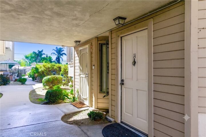 Property Photo:  14715 Saticoy Street 14  CA 91405 