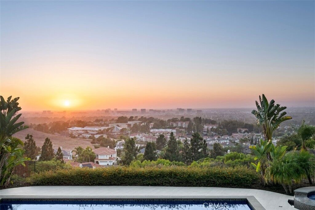 Property Photo: 21 Chester CA 92603