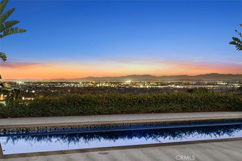 Property Photo: 21 Chester CA 92603