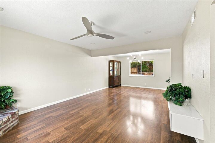 Property Photo:  6701 Hillglen Way  CA 95628 