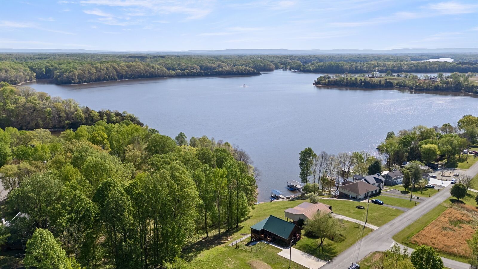 Property Photo: 201 Bell Memorial Dr TN 37330