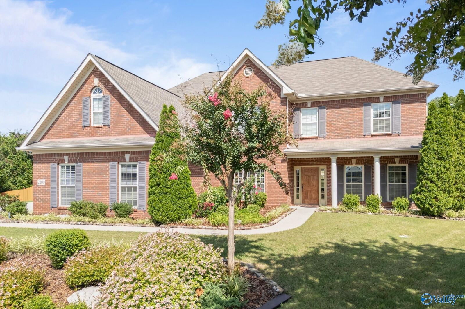 Property Photo:  2200 Towne Park Drive  AL 35803 