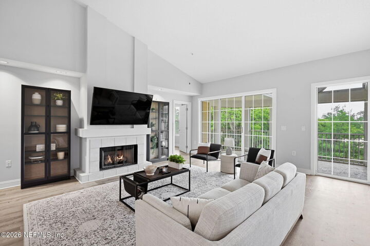 Property Photo: 355 N Shore Circle 1332 FL 32092