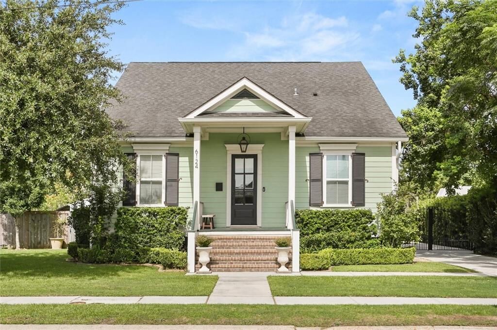 Property Photo:  6124 Arts Street  LA 70122 