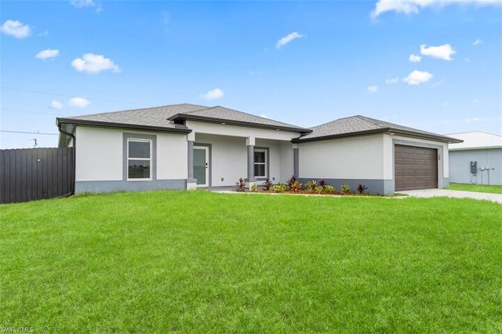 Property Photo: 1013 NE 14th Ter FL 33909