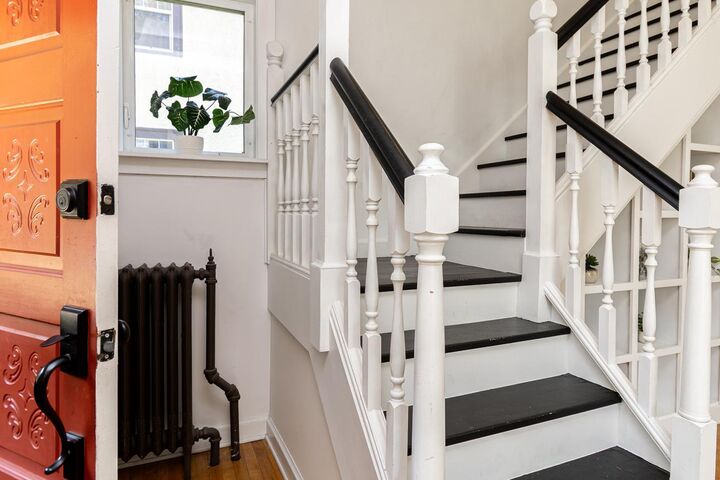 Property Photo:  1031 Saint Clair Avenue  MN 55105 